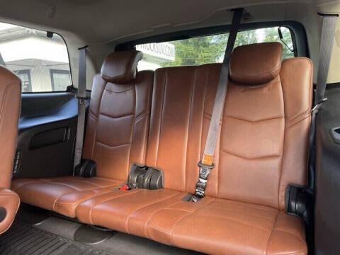 2017 Cadillac Escalade Luxury