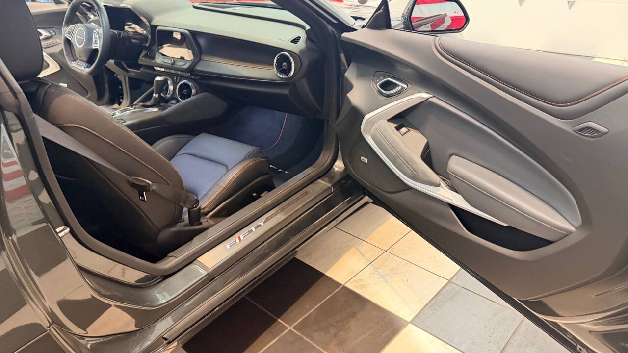 2017 Chevrolet Camaro 56
