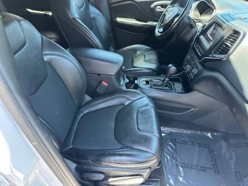 2020 Jeep Cherokee Altitude