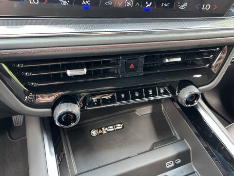 2025 Chevrolet Tahoe RST