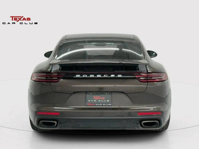 2020 Porsche Panamera