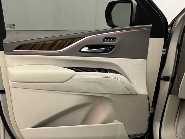 2023 Cadillac Escalade ESV Premium Luxury Platinum