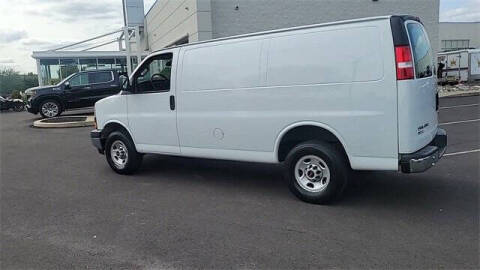 2022 GMC Savana 2500