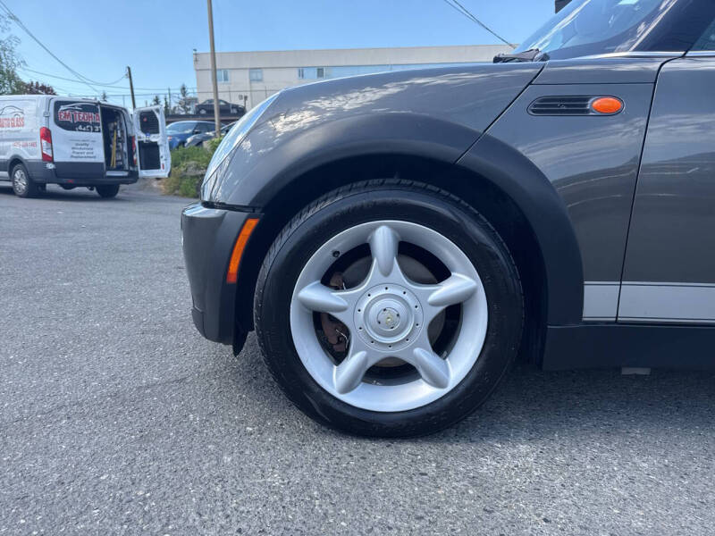 Used 2006 MINI Cooper Base with VIN WMWRC33566TJ74991 for sale in Edmonds, WA
