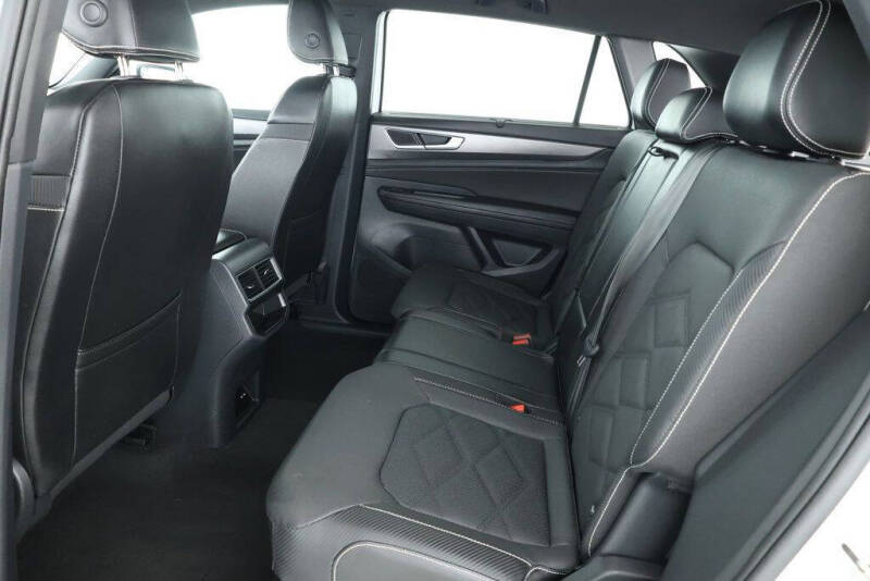 2024 Volkswagen Atlas Cross Sport SE 4Motion