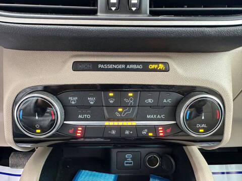 2022 Ford Escape SEL