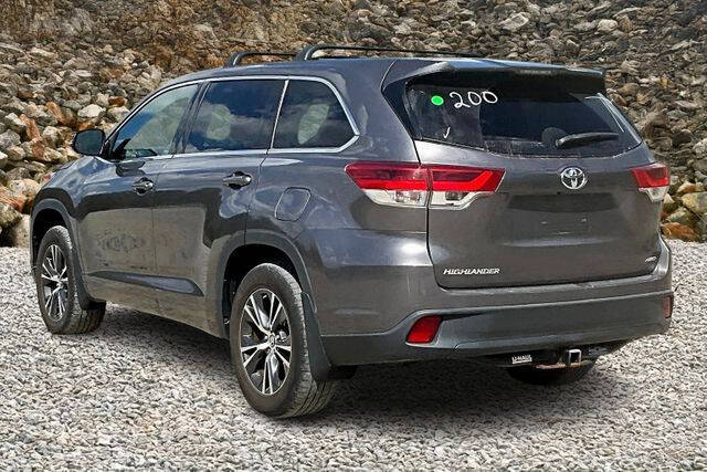 2017 Toyota Highlander LE