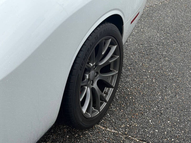 2016 Dodge Challenger SRT 392
