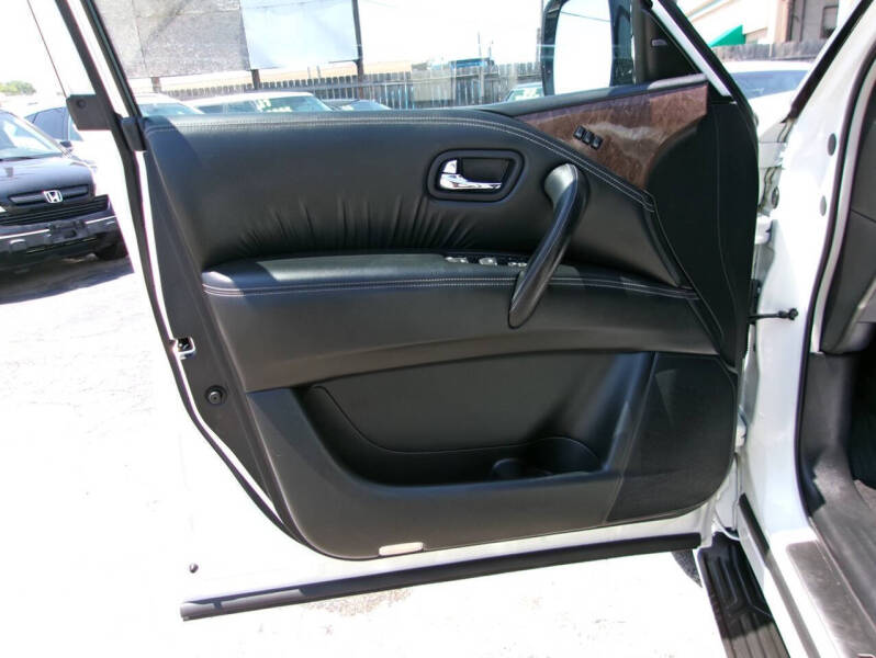 2017 Infiniti QX80