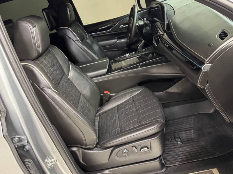 2024 Cadillac Escalade-V