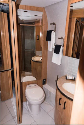 2008 Prevost Marathon XL45