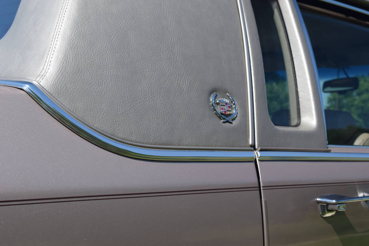 1991 Cadillac Brougham 71