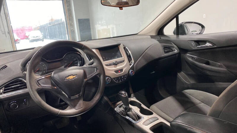 2017 Chevrolet Cruze LS Auto