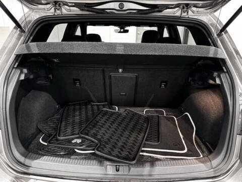 2017 Volkswagen Golf R 4Motion