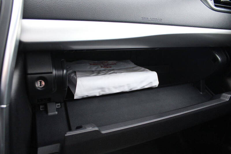 2015 Toyota Camry Hybrid SE