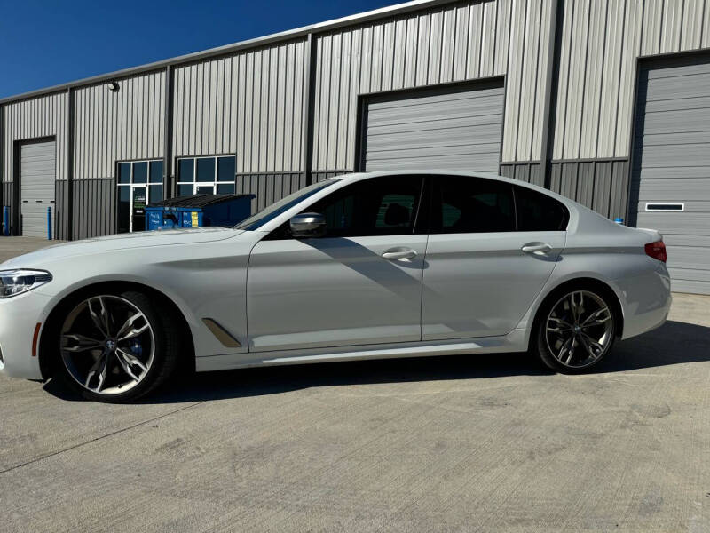 2020 BMW 5 Series M550i photo 3