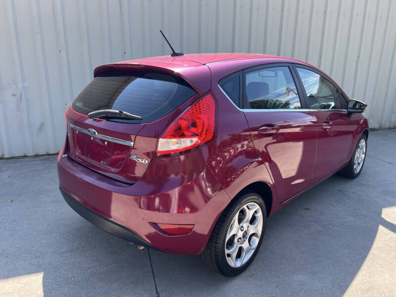 2011 Ford Fiesta SES