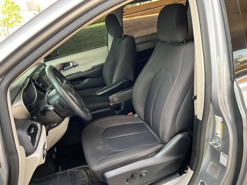 2020 Chrysler Pacifica Touring