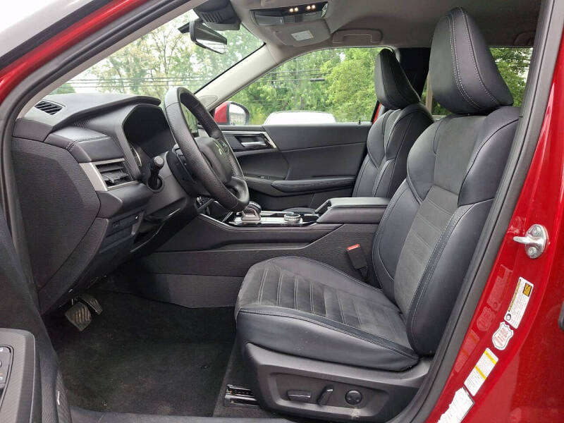 2025 Mitsubishi Outlander SE