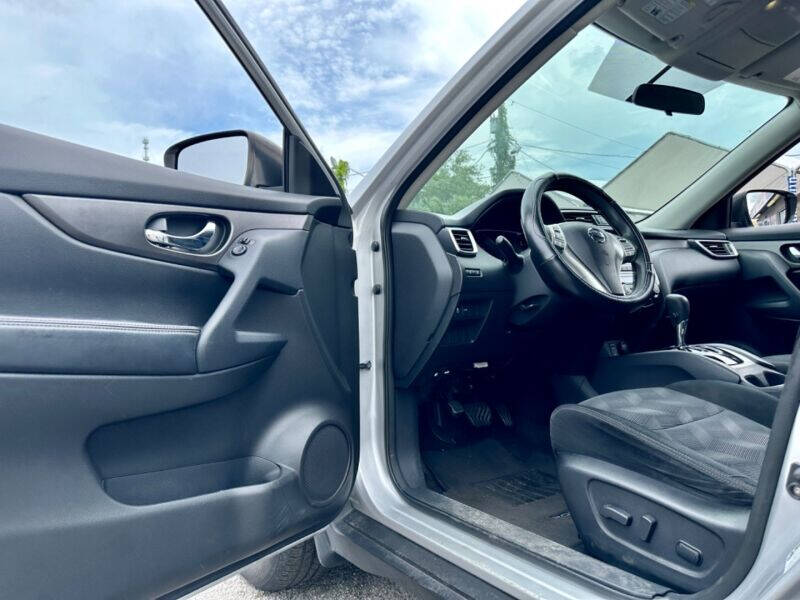 2014 Nissan Rogue  - $16,995