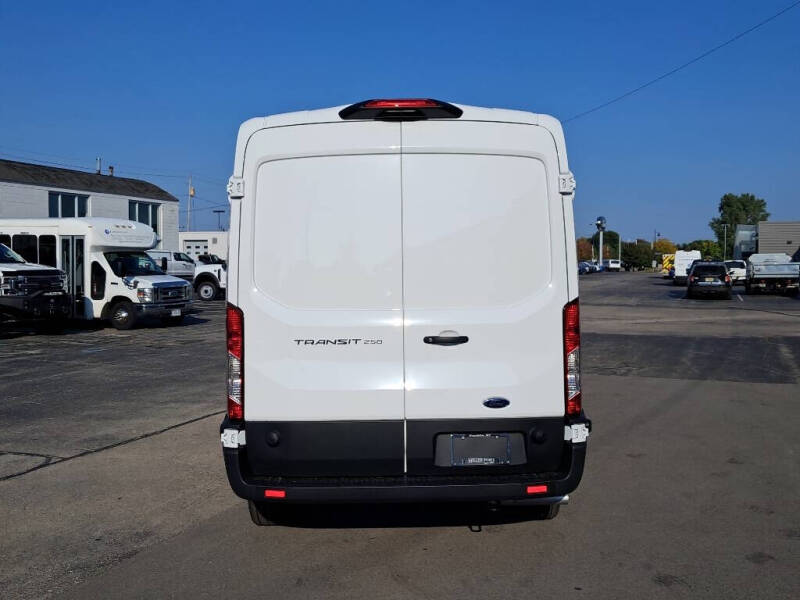 2025 Ford Transit 250