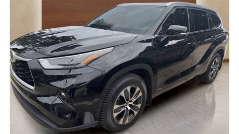 2022 Toyota Highlander Hybrid XLE