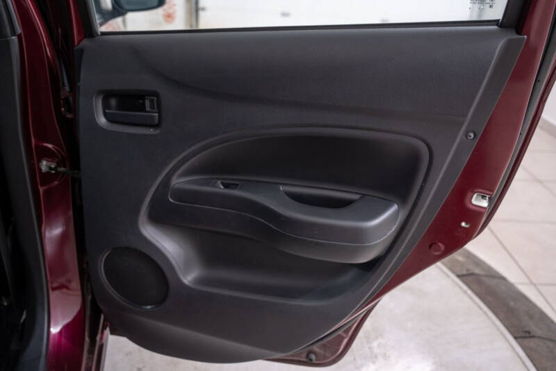 2022 Mitsubishi Mirage ES