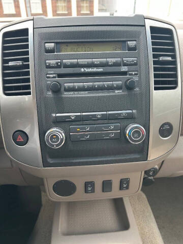 2009 Nissan Frontier LE