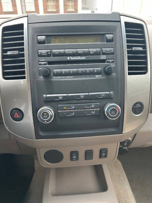 2009 Nissan Frontier LE