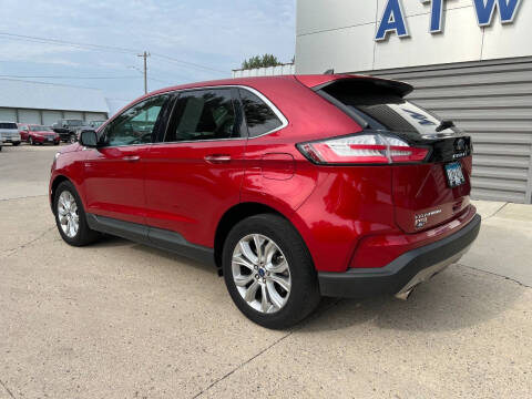 2022 Ford Edge Titanium