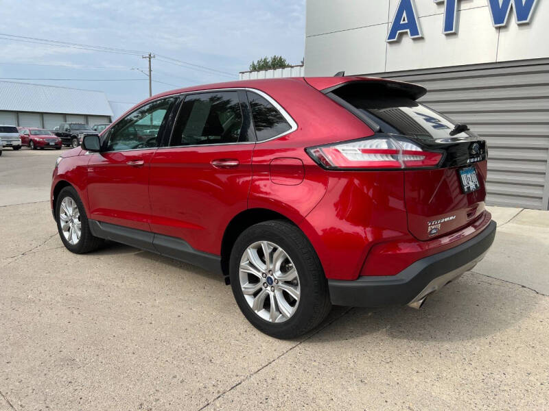 2022 Ford Edge Titanium