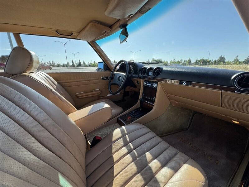 1984 Mercedes-Benz 380-Class 380 SL