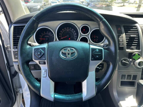 2015 Toyota Sequoia SR5