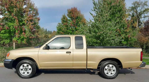 1999 Nissan Frontier for sale at CLEAR CHOICE AUTOMOTIVE in Milwaukie OR
