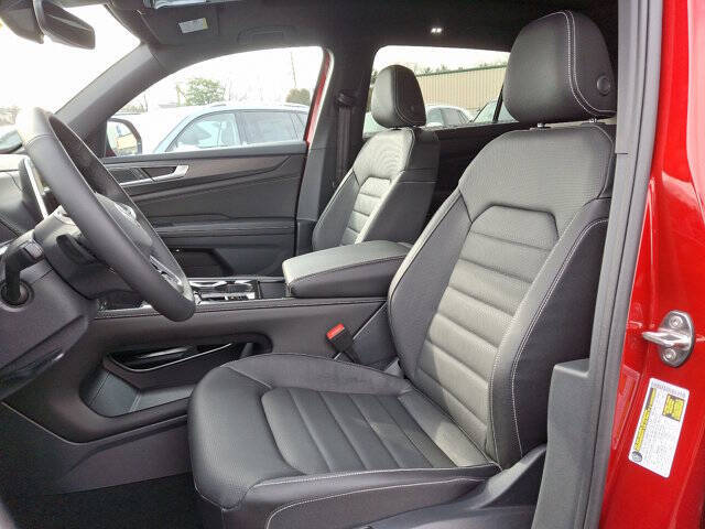 2025 Volkswagen Atlas Cross Sport SEL R-Line Black 4Motion