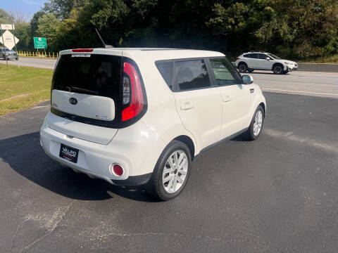 2018 Kia Soul +