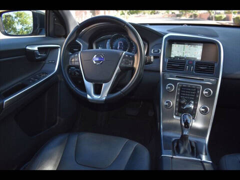 2016 Volvo XC60 T5 Drive-E Platinum
