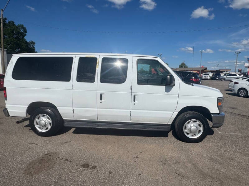 2011 Ford E-Series E-350 SD