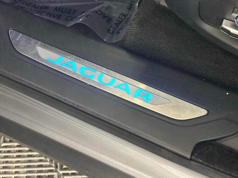 2020 Jaguar F-PACE SVR