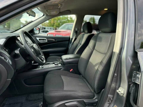 2020 Nissan Pathfinder S