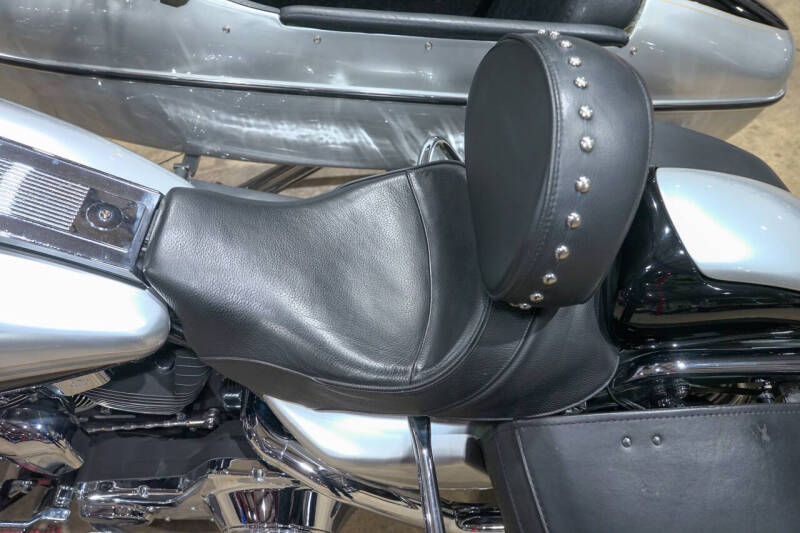 2003 Harley-Davidson FLH