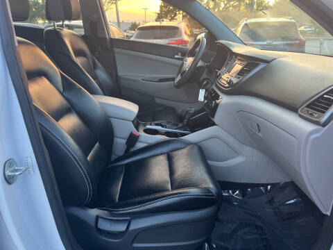 2018 Hyundai Tucson SE