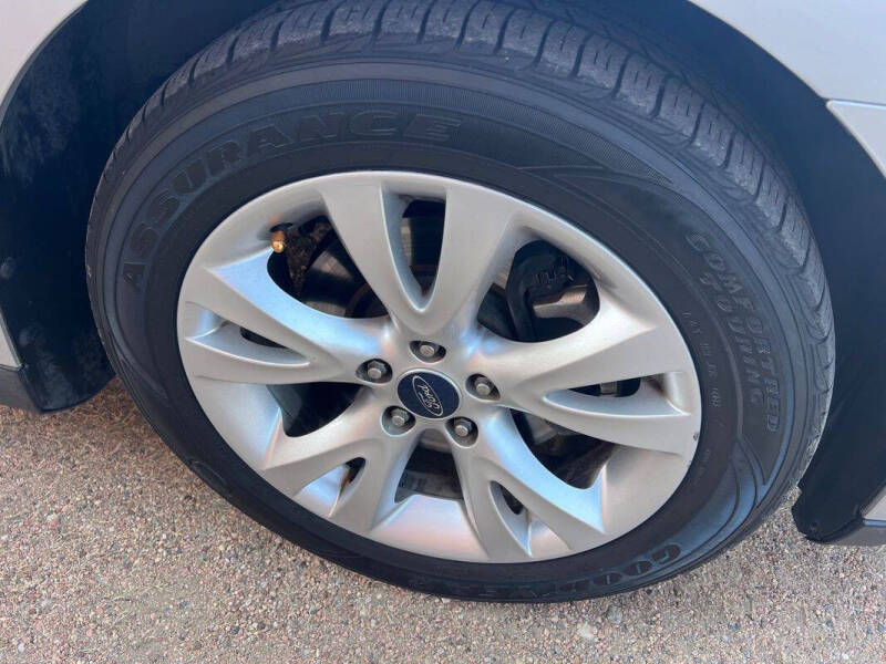 2010 Ford Taurus SEL