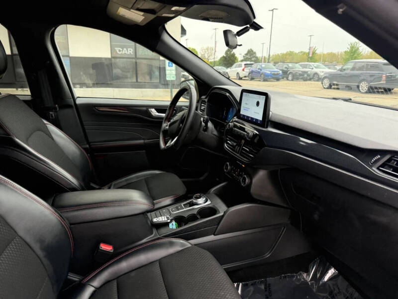 2025 Ford Escape ST-Line Select