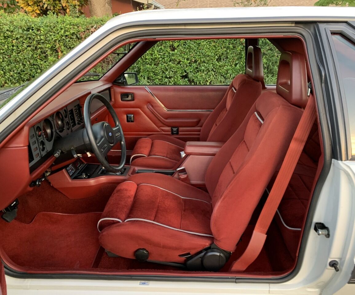 1986 Ford Mustang 47