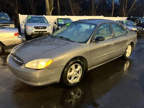 2004 Ford Taurus SE
