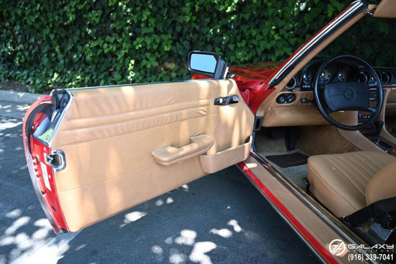 1987 Mercedes-Benz 560-Class 560 SL