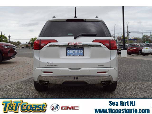 2017 GMC Acadia Denali