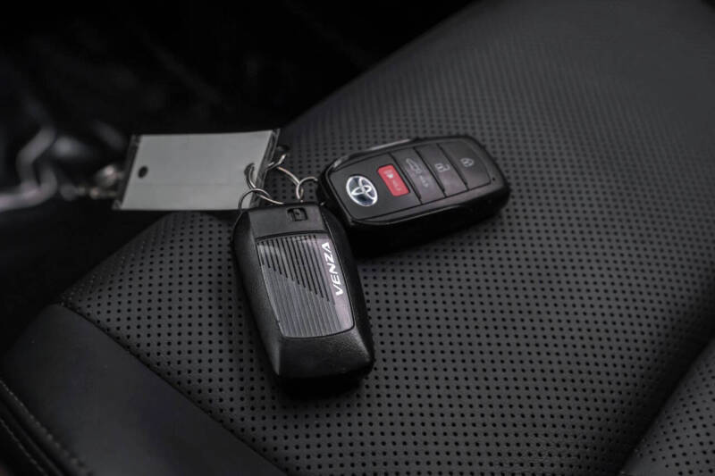 2022 Toyota Venza Limited