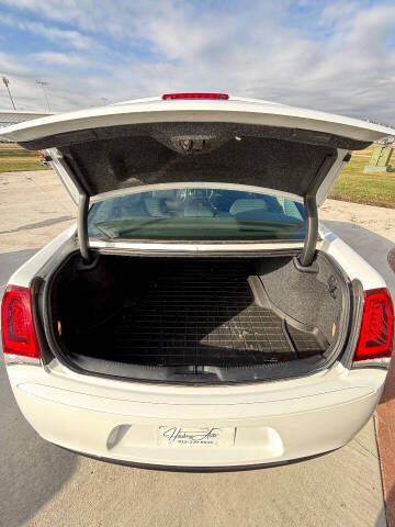 2019 Chrysler 300 Touring